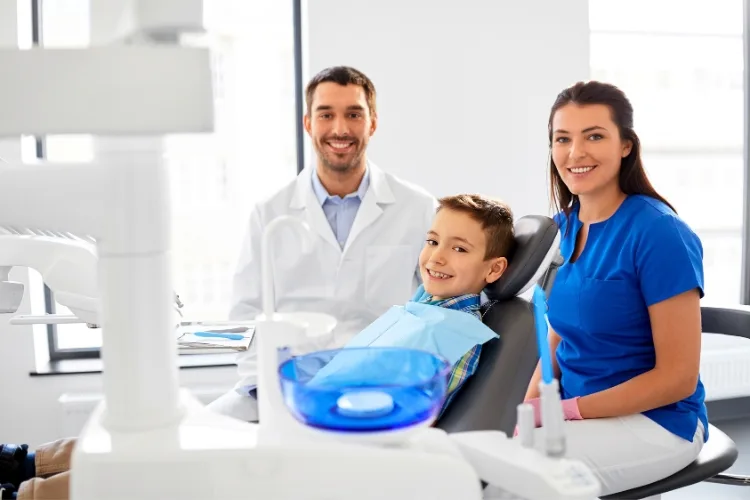 quanto ganha um dono de clínica odontológica